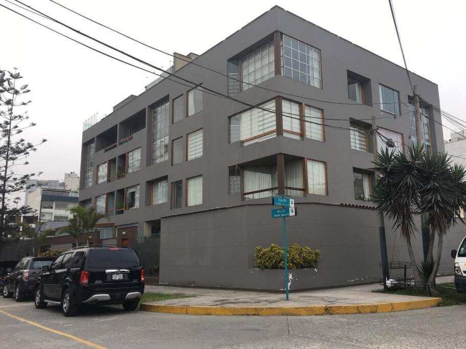 Amplio, cómodo y moderno apartamento cerca al Mall - B&B
