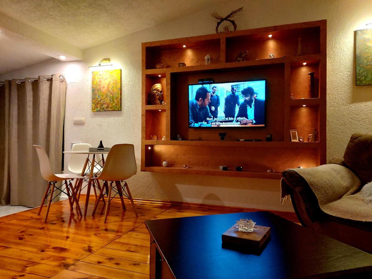 Appartamento con 2 Camere da Letto