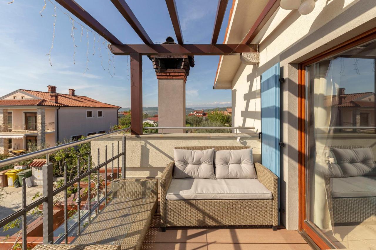 One-Bedroom Apartment with Balcony