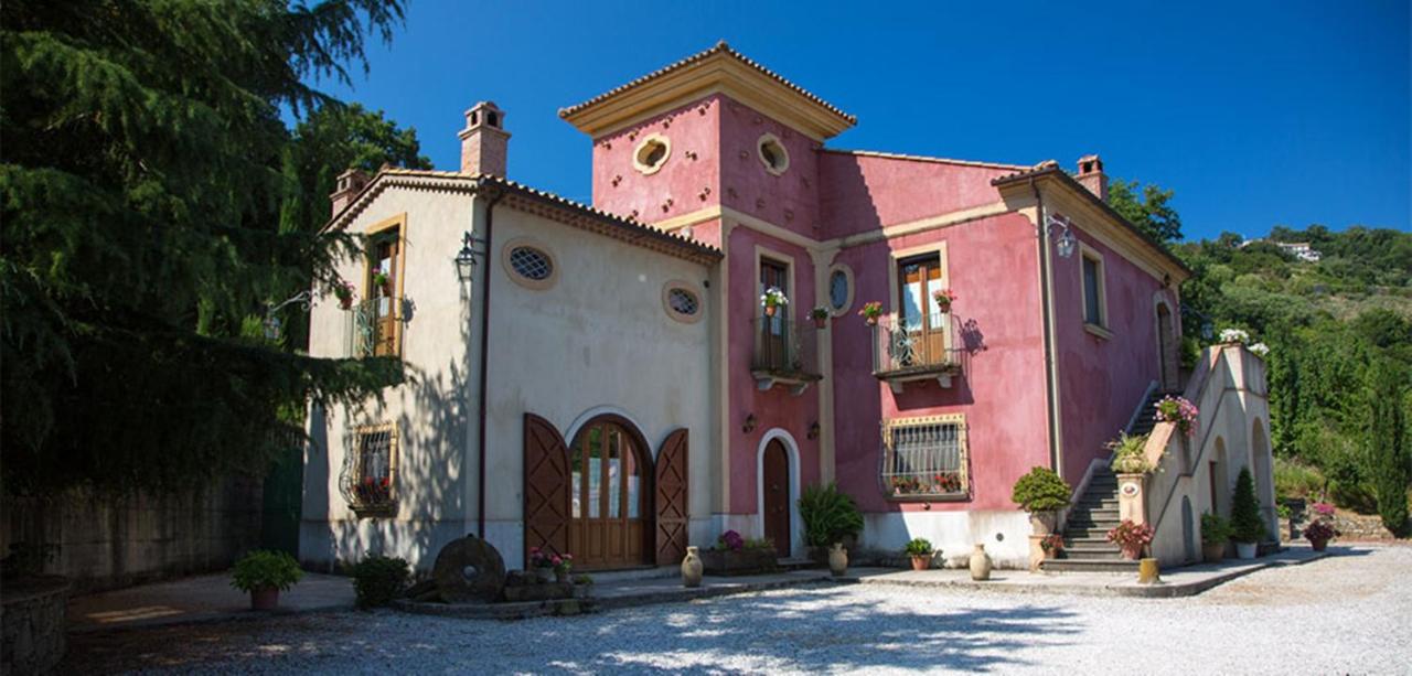 I Tre Tigli - Casa di campagna - B&B