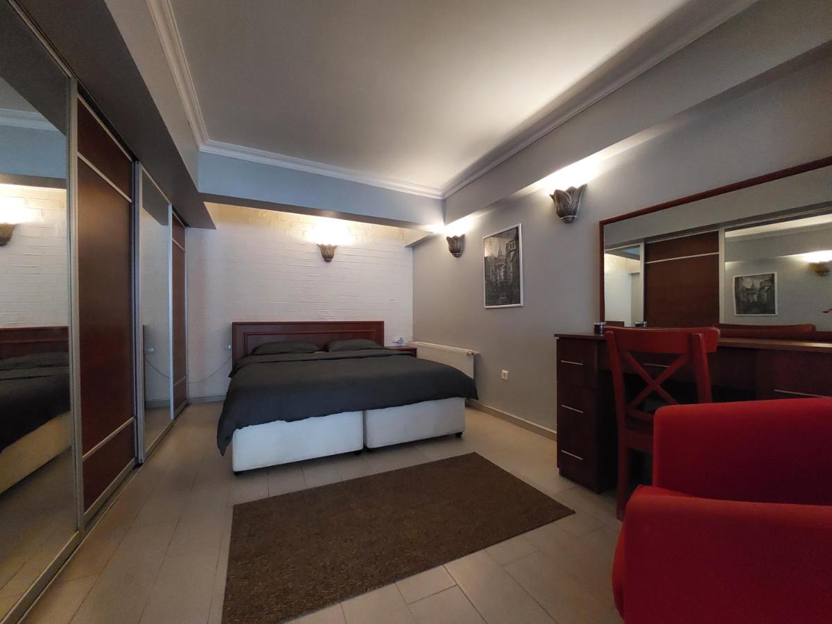 Spacious Apartment on Istiklal Avenue - B&B Istanbul