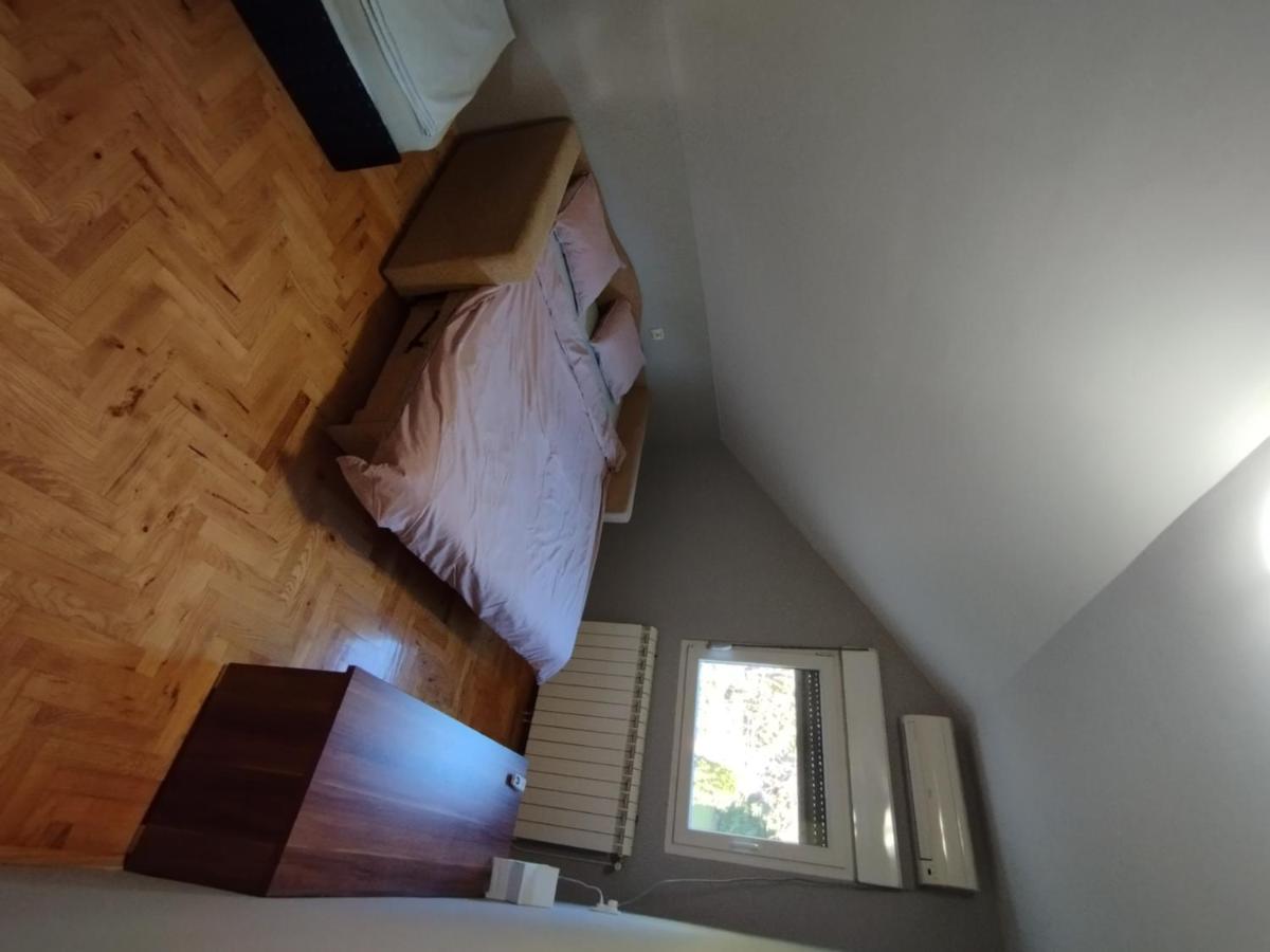 Appartamento con 2 Camere da Letto