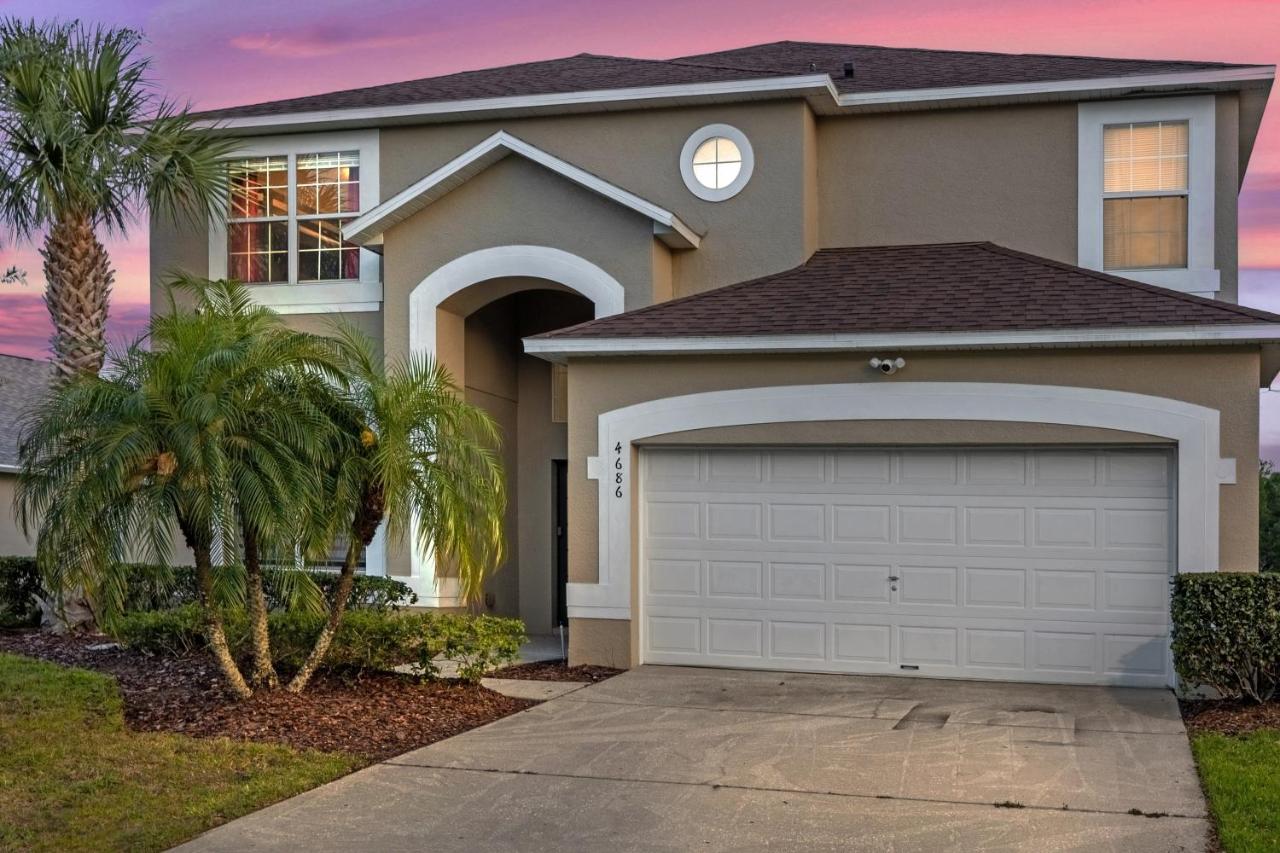 Lake View Vacation Home with Pool and Game Room Near Disney Parks - Chambres d'hôtes Kissimmee