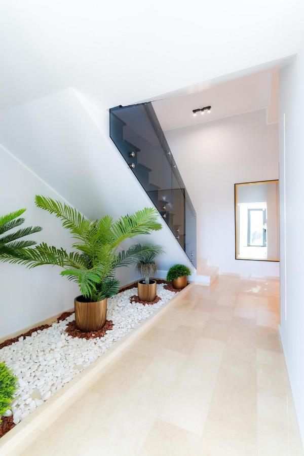 Luxury residence Mamaia - B&B
