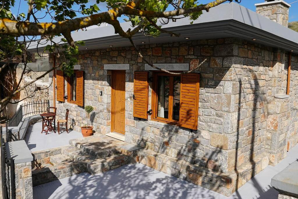Mountain House Perampela - B&B