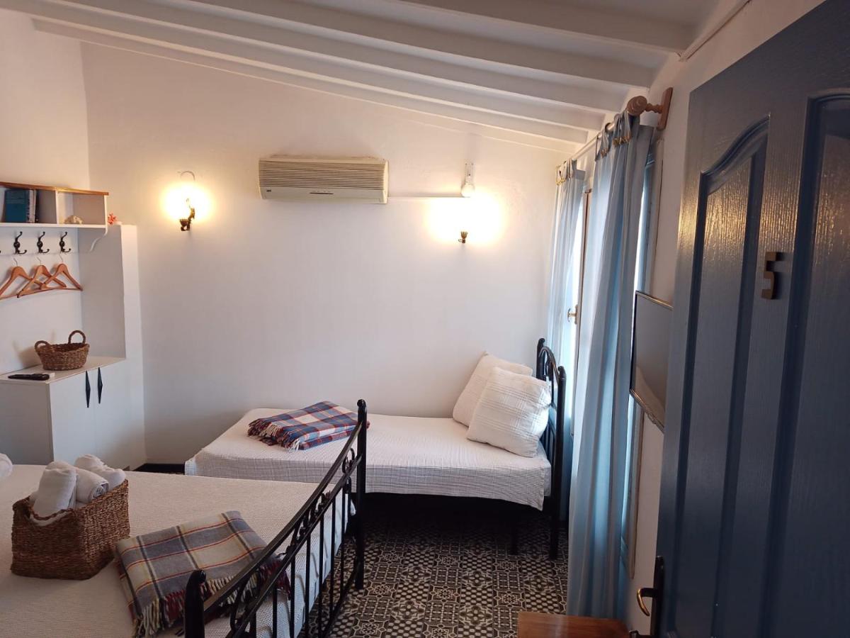 Standard Triple Room with Sea View