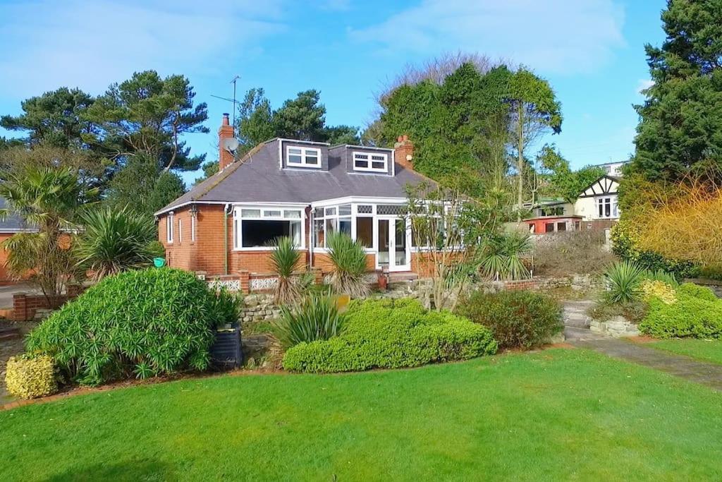 Entire Family Home By The Sea - Ferienwohnung