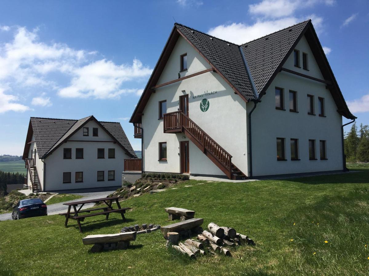 Horské apartmány Na Pastvinách - B&B Václavov u Bruntálu