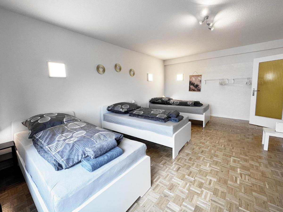 B&B Remscheid - # VAZ Apartments RS02 Küche, TV, WLAN, Parkplatz, Autobahnähe - Bed and Breakfast Remscheid