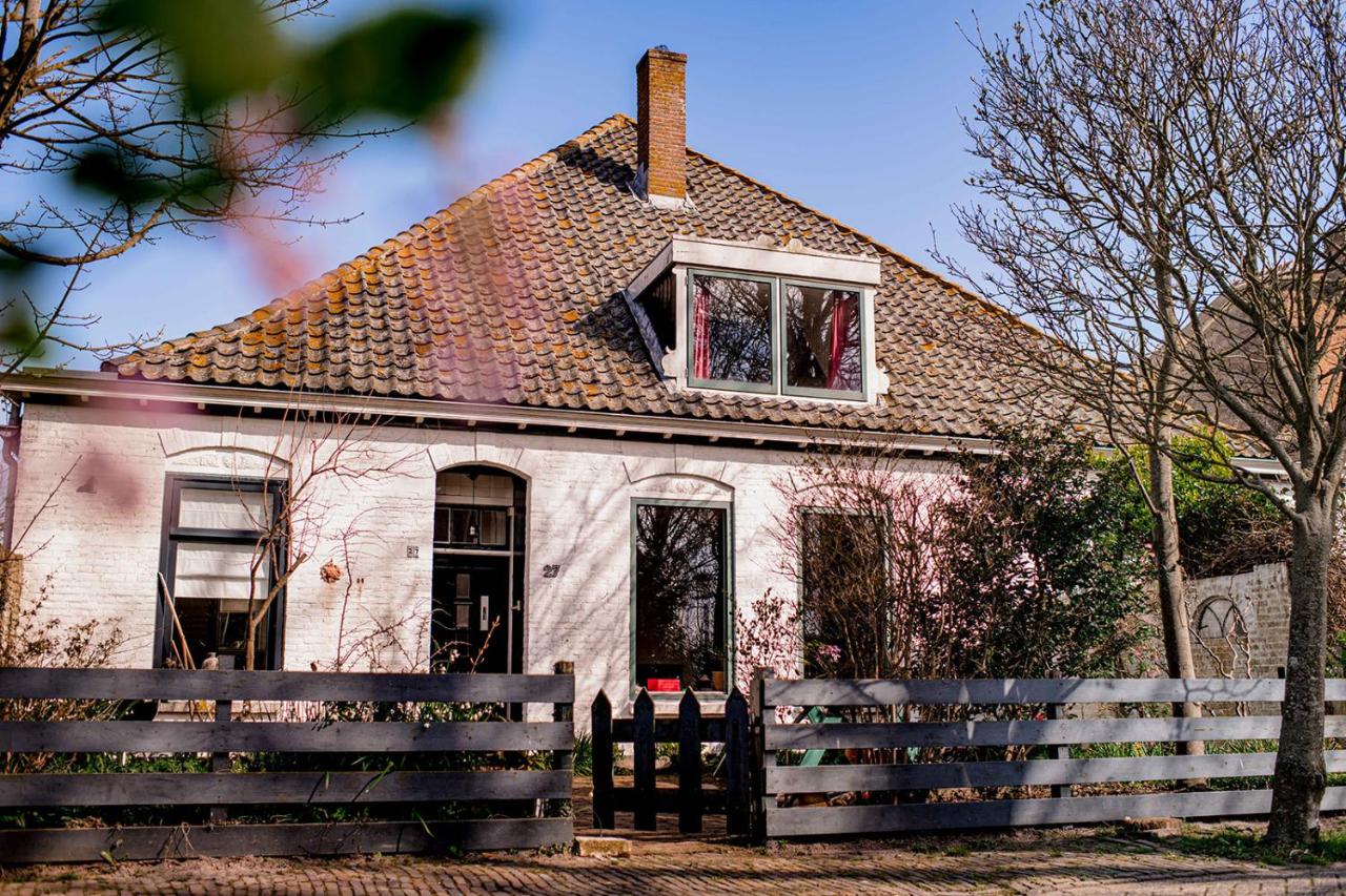B&B Den Hoorn - Diek 27 Farmhouse - Bed and Breakfast Den Hoorn