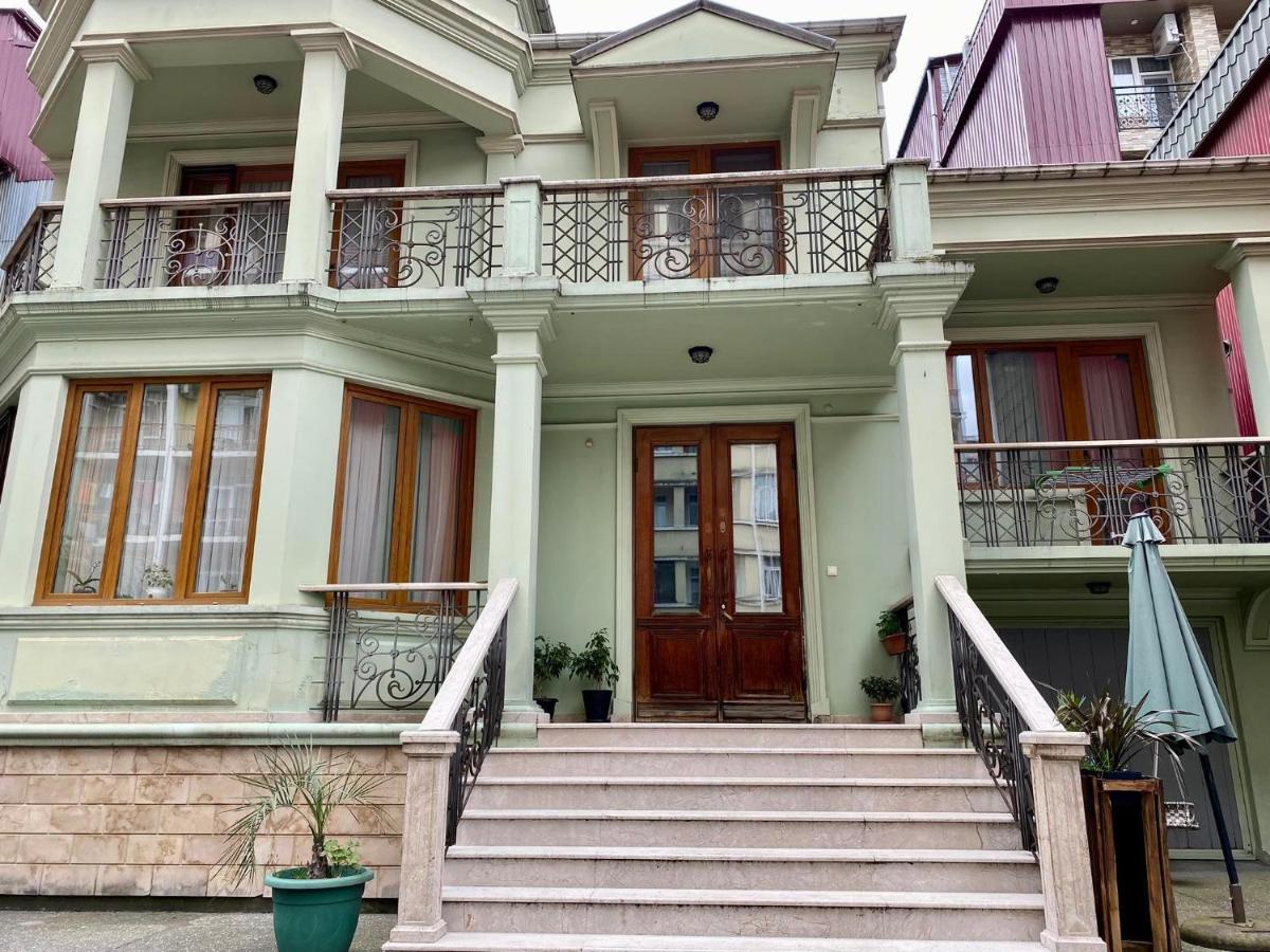 Guesthouse Parnavaz Mepe - Bed and Breakfast Batoemi