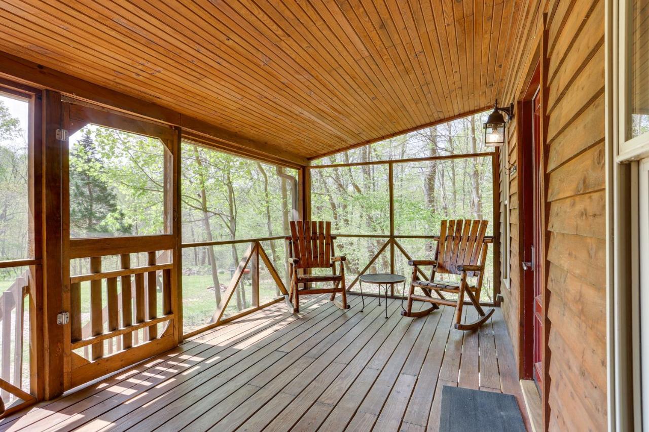 Dreamy Indiana Cabin Rental with Shared Amenities! - Bed and Breakfast