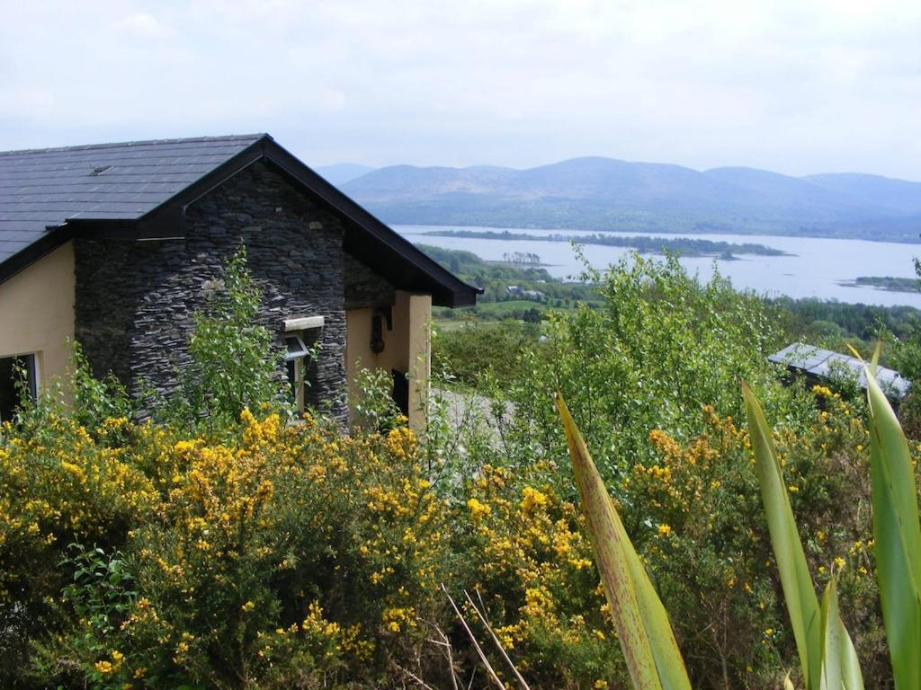 B&B Kenmare - Charming Two Bedroom Cottage with Magnificent Sea Views. 10 minutes from Kenmare - Bed and Breakfast Kenmare