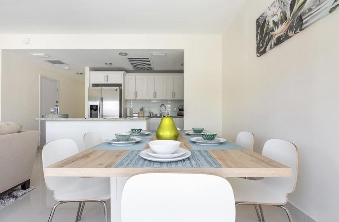 Modern Townhouse with terrace! - B&B Homestead
