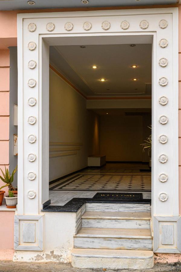 Marine Luxury Apartment Kalamata - B&B