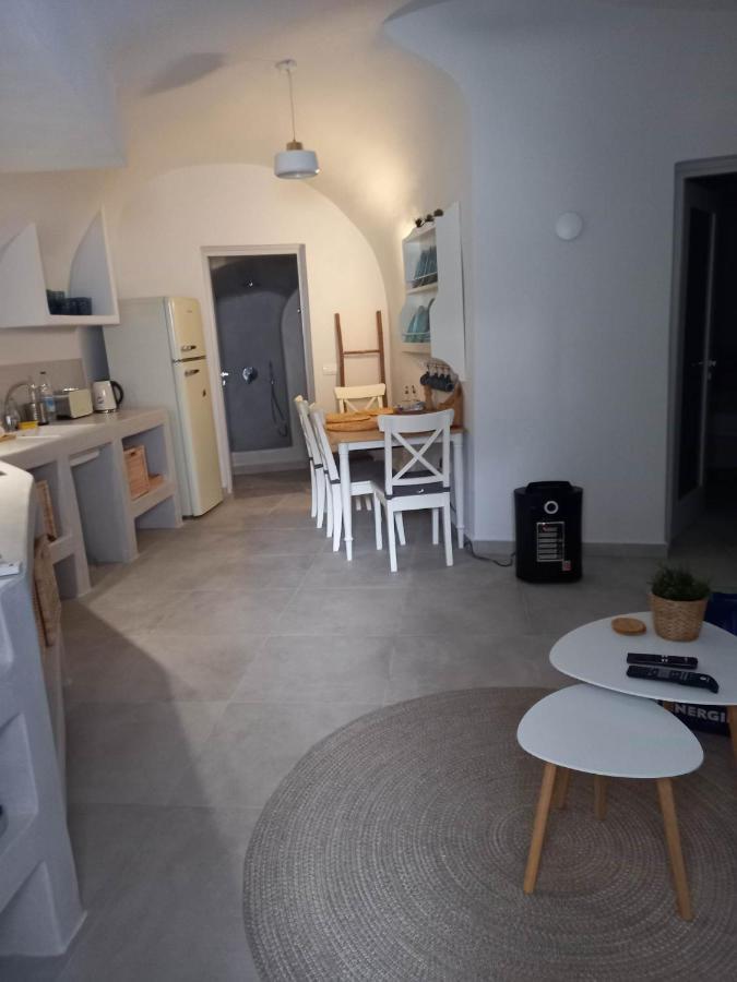 Cueva House - B&B Vóthon