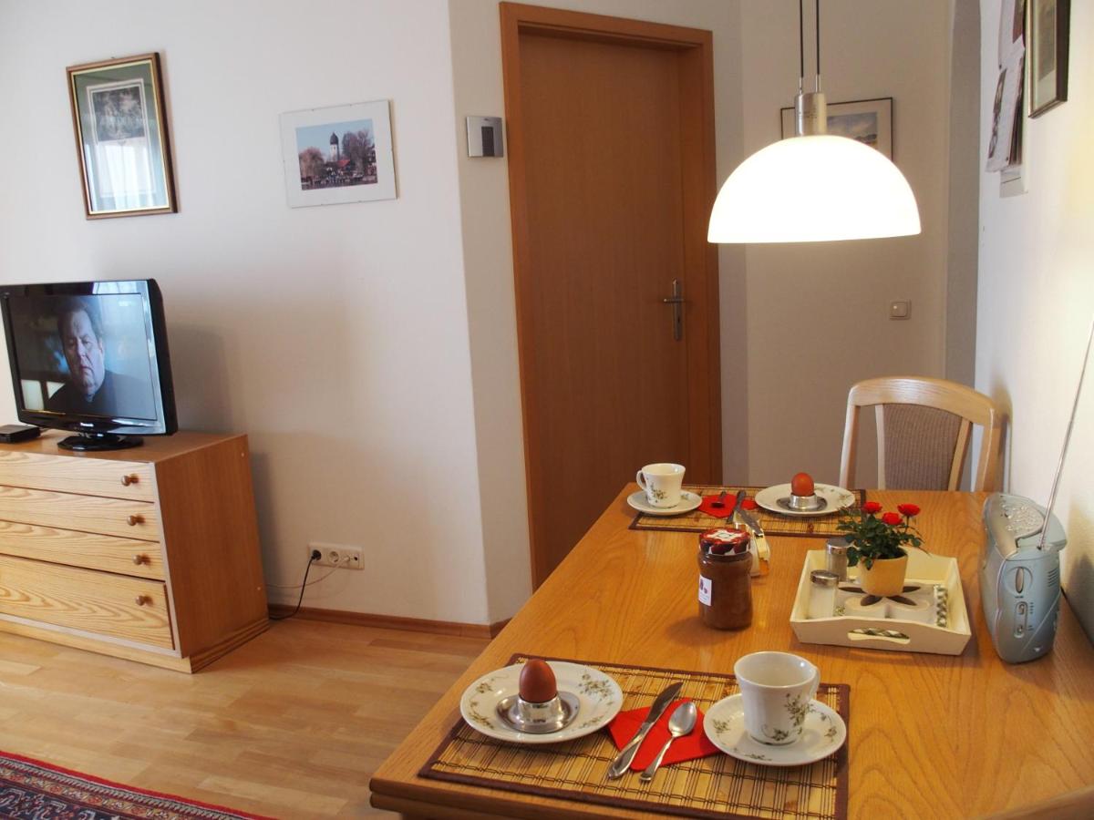Apartment mit Balkon