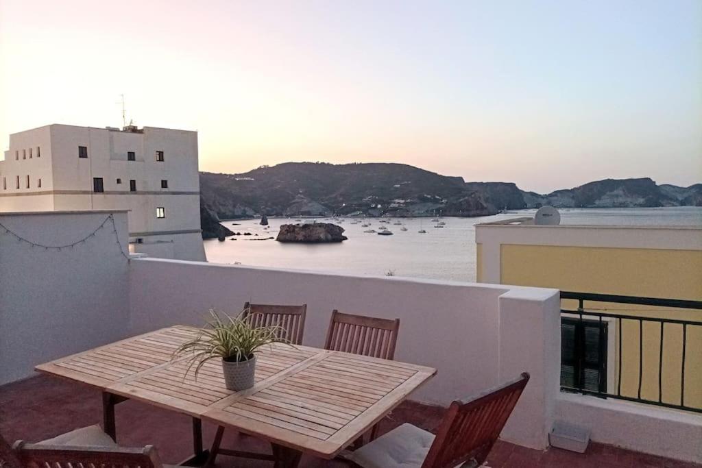 B&B Ponza - ~ ~ Brezza Mediterranea ~ ~ - Bed and Breakfast Ponza