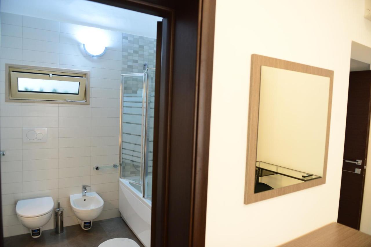 Double or Twin Room with Private Bathroom