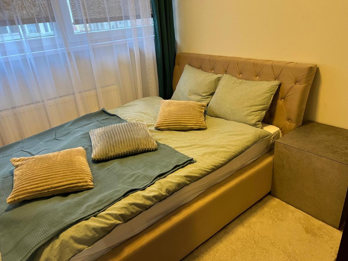 Last Pub Rynek-Klima-ParkigFree-Netflix-YouTube - B&B Breslavia