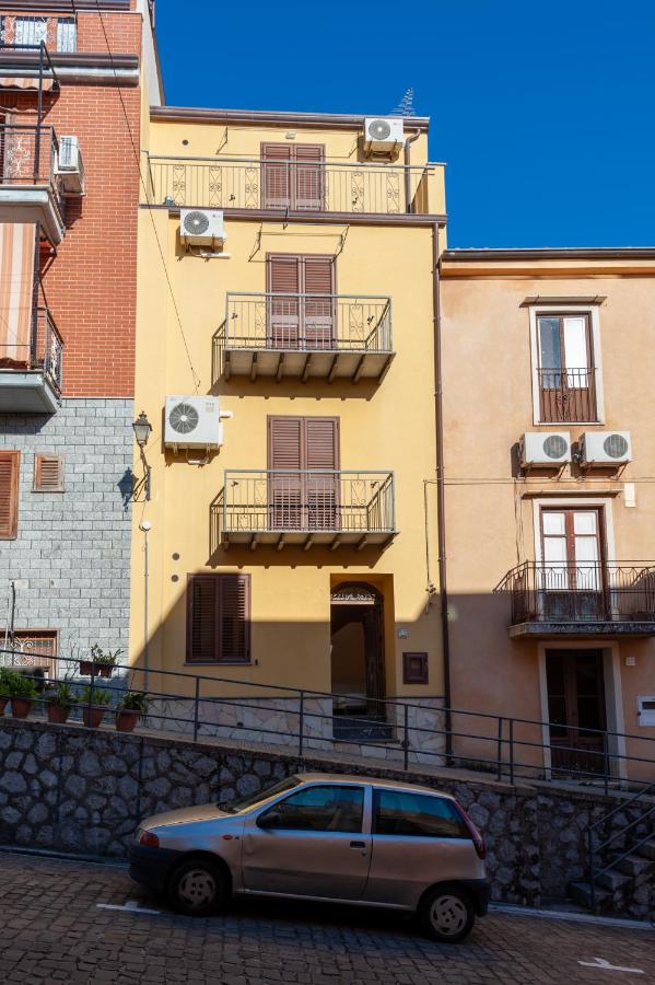 Gratteri Holiday Appartamento Vista Mari - B&B Gratteri