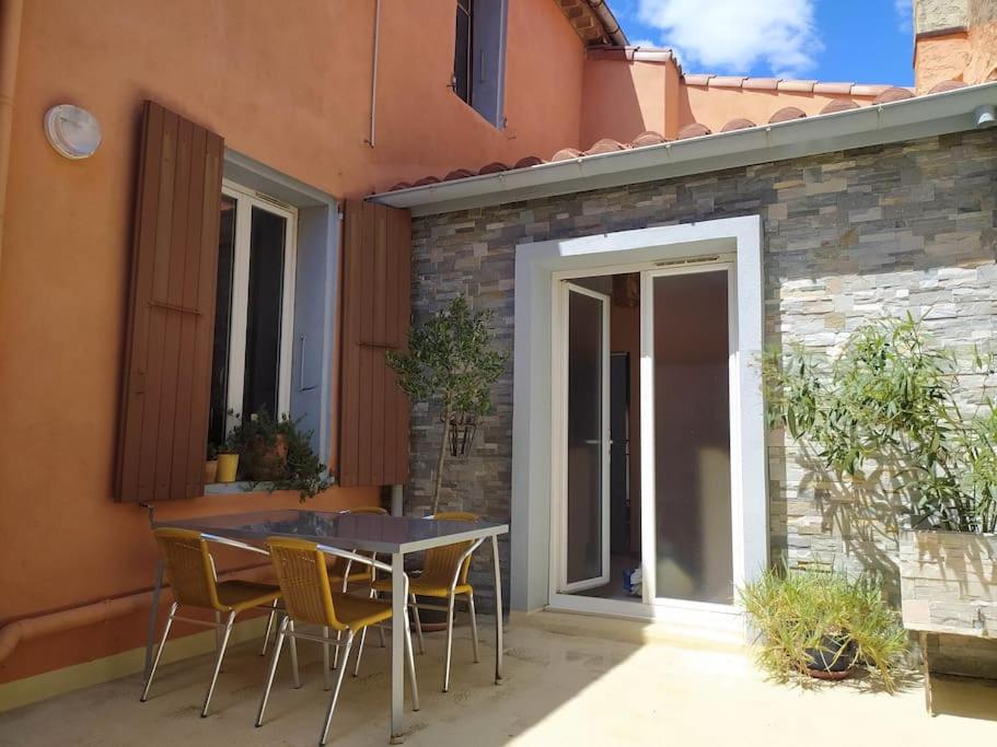 Appartement spacieux avec grand patio, 1er étage - Chambres d’hôtes