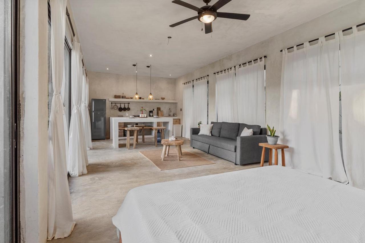 King Studio with Sofa Bed