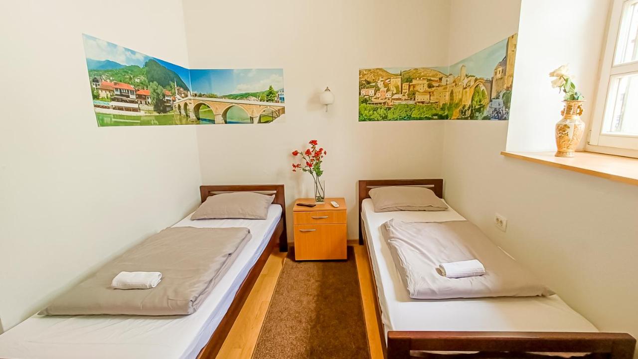 Bascarsija Guesthouse - Private Bath, TV & AirCon - B&B