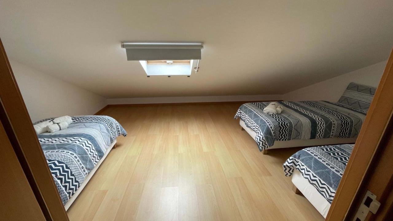 Lit Simple en Dortoir
