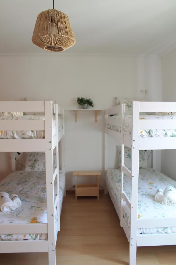 Einzelbett im gemischten Schlafsaal