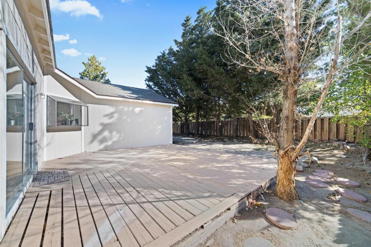 Delightful 4BR Home Nr Downtown Reno w Fireplace - Ferienwohnung Reno