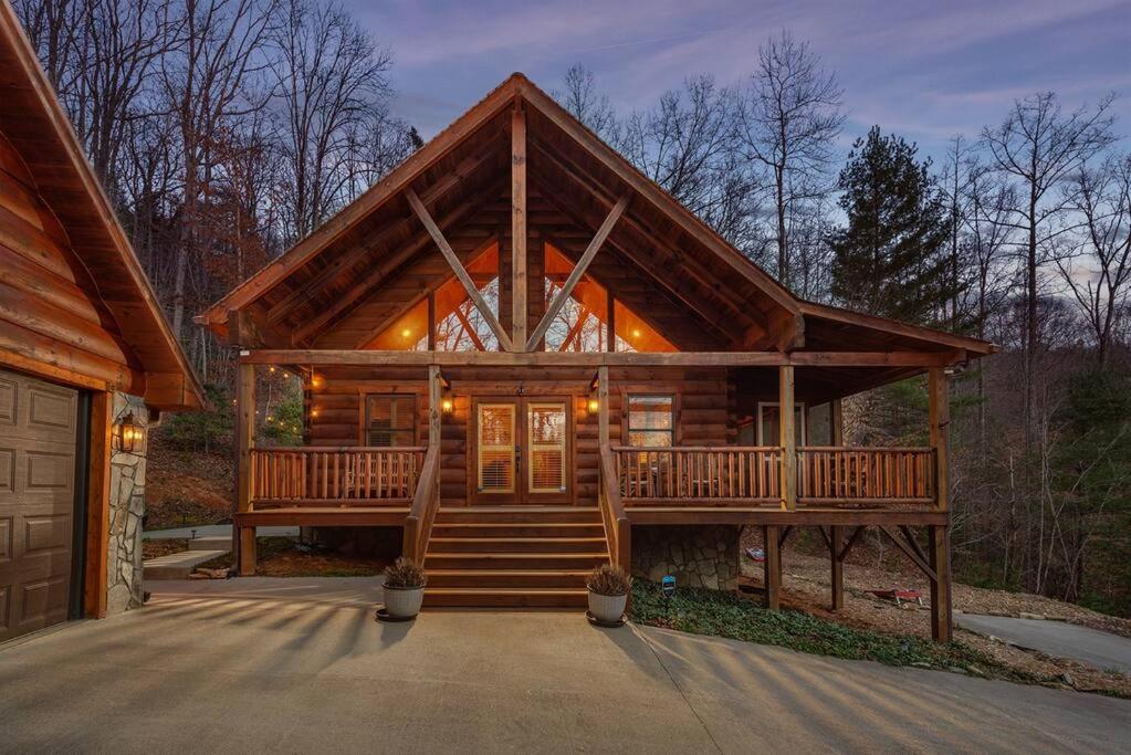 B&B Marion - Fully Stocked Cabin Retreat w/ Game Room & Pond! - Bed and Breakfast Marion