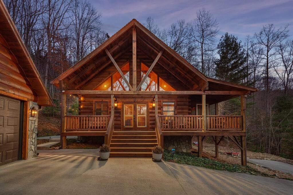 Fully Stocked Cabin Retreat w/ Game Room & Pond! - B&B