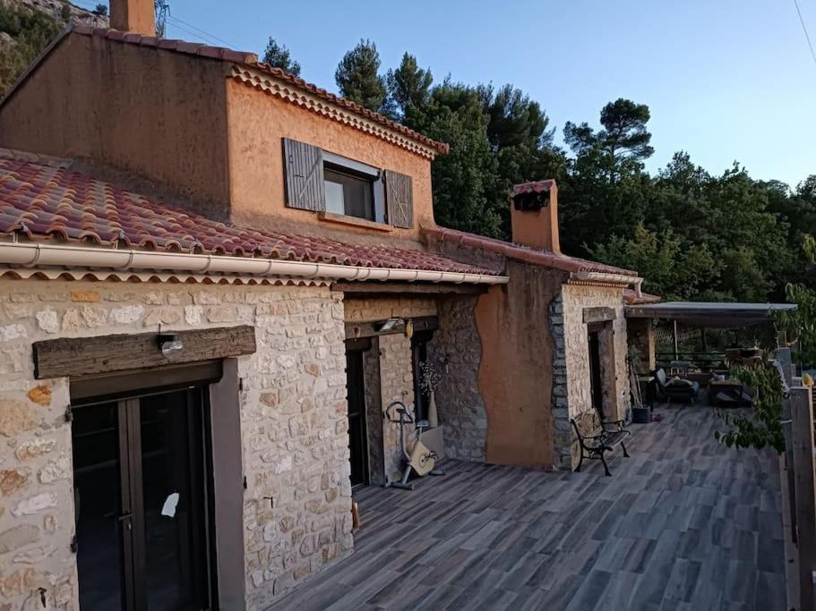 Villa avec piscine, vue panoramique ste victoire - B&B