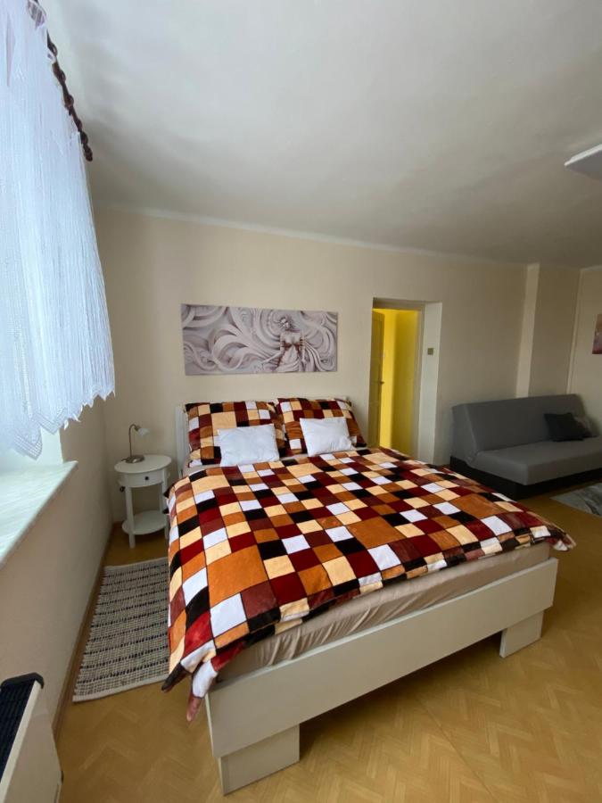 Rodinný apartmán 3+1 (65 m² ) v plném vybavení se nachází v krásné vesničce Horní Město na úpatí hor v oblasti Jeseníků - B&B