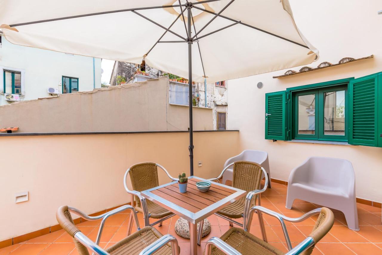 Starhost - Terazza Barbuti - B&B Salerno