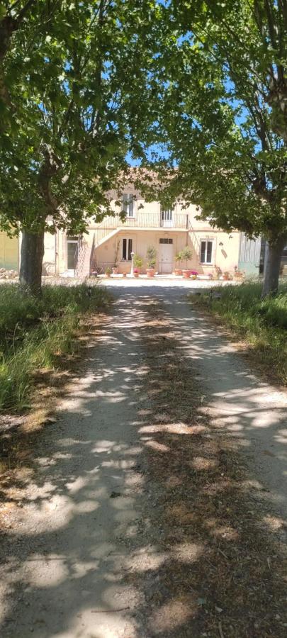 Chambre d'hotes Mas Pékin - B&B Mas-Thibert