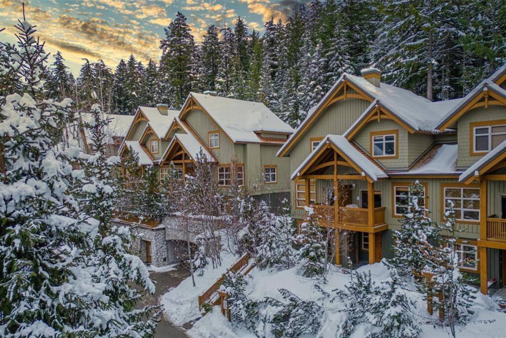 Mountain Star by Outpost Whistler - B&B Whistler