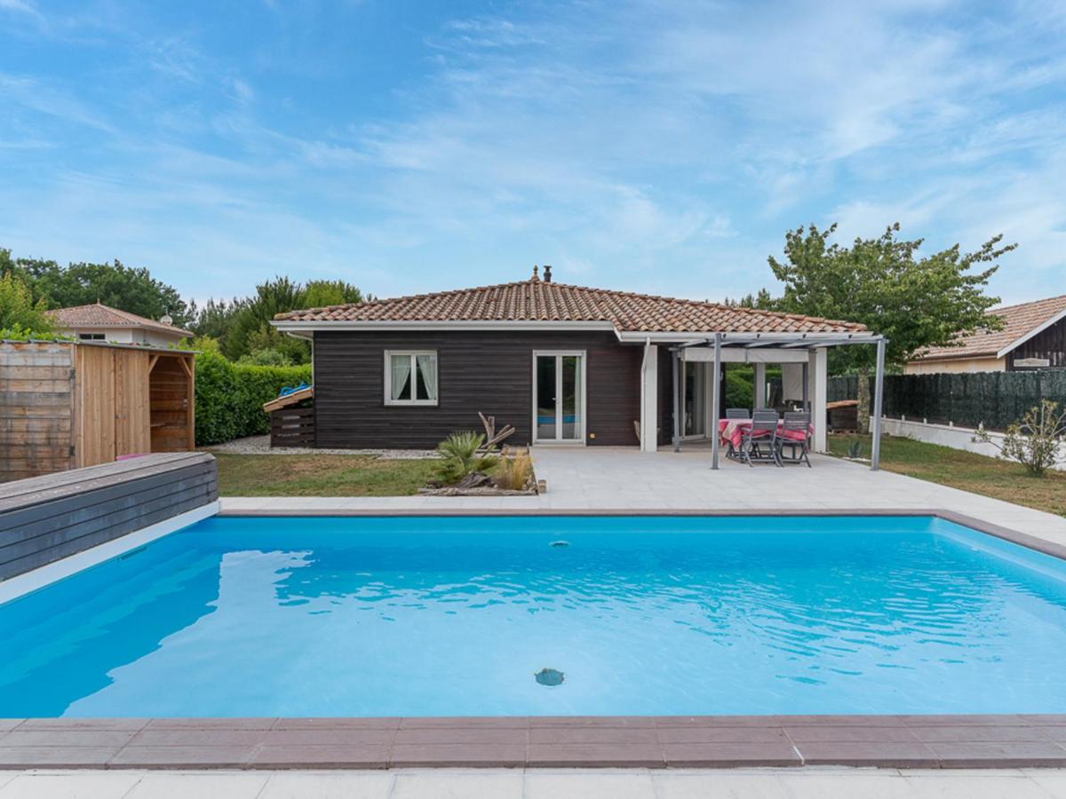 Maison à Mimizan avec piscine, 4 personnes, proche lac, activités à proximité - FR-1-50-102 - B&B