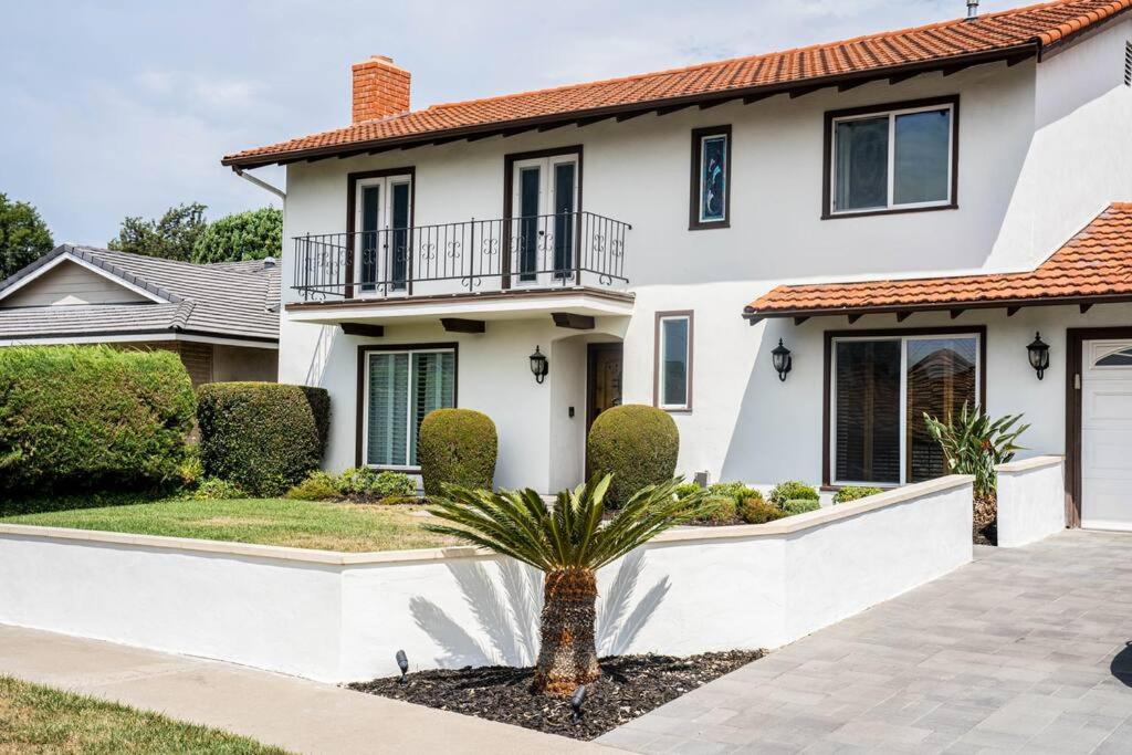 Private Heated Pool Oasis/Disney/Retro Arcade/Gym - Bed and Breakfast