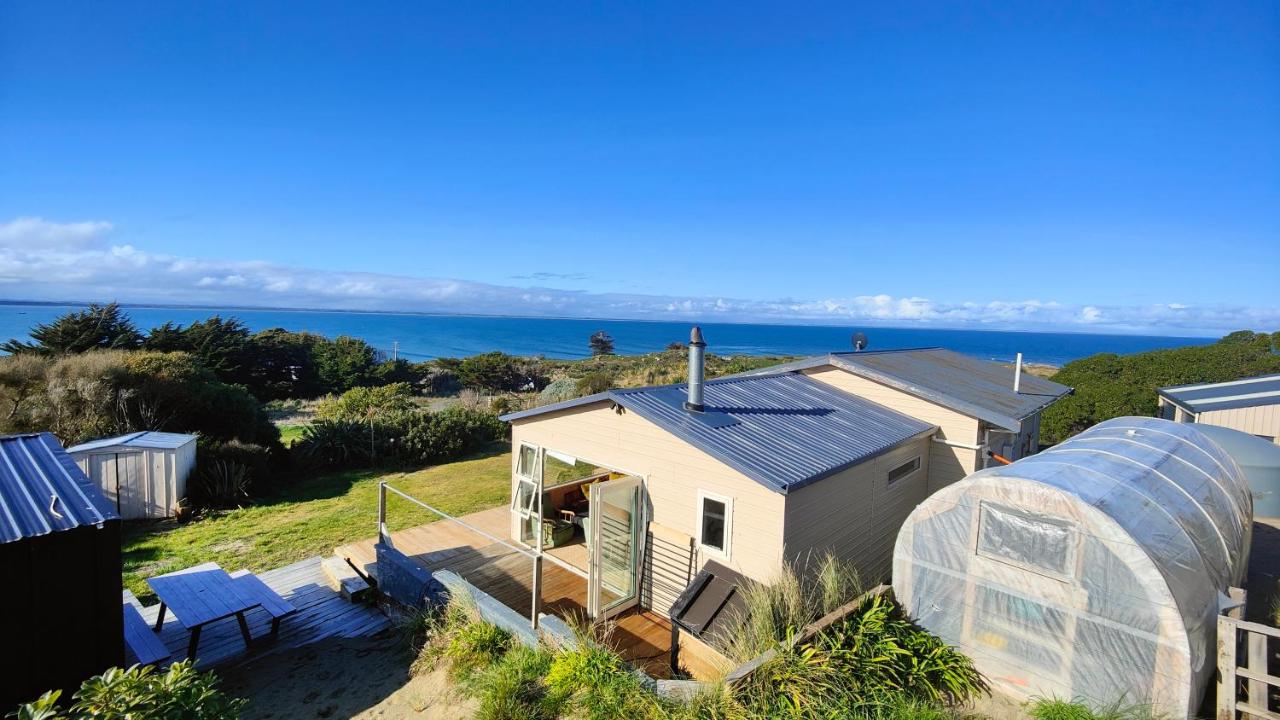 Spectacular Moana Views - B&B