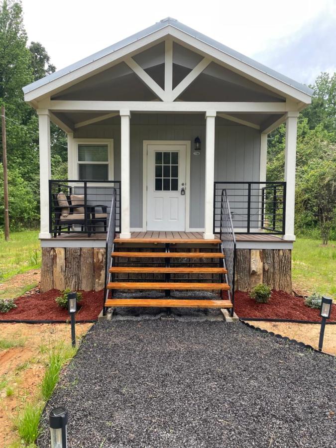 Charming Tiny Home! Close to Oxford, Sardis Lake, Safari Animal Zoo - B&B Sardis