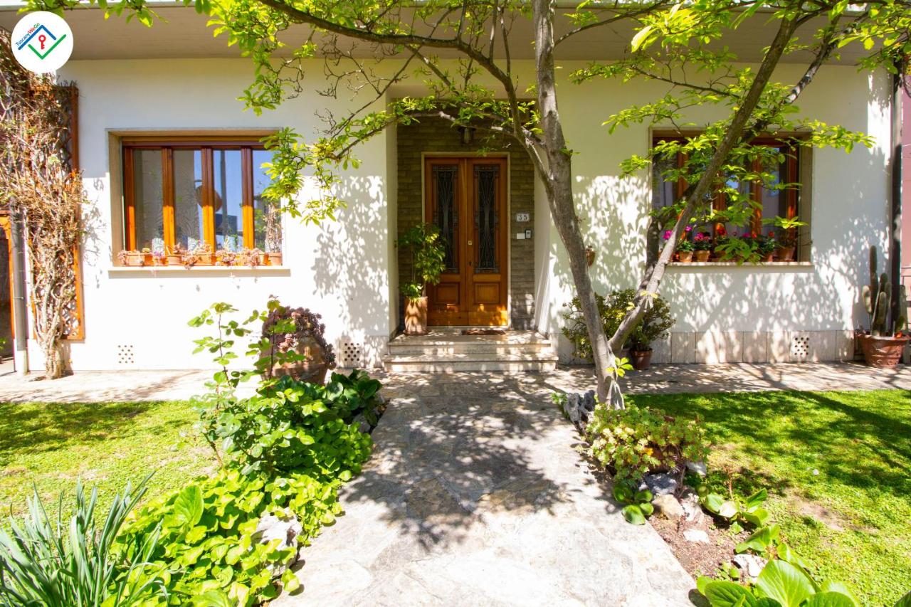 A Casa Di Rosa by TuscanyWeGo - B&B
