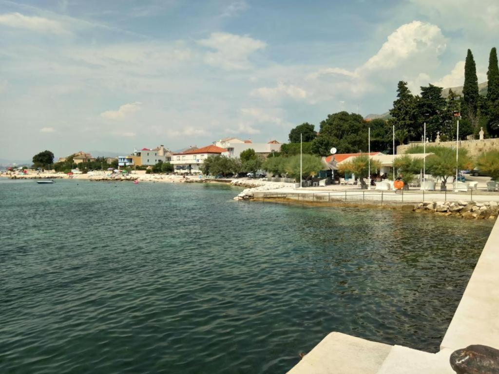 Apartmani Marijo Šarić - Chambres d’hôtes Podstrana