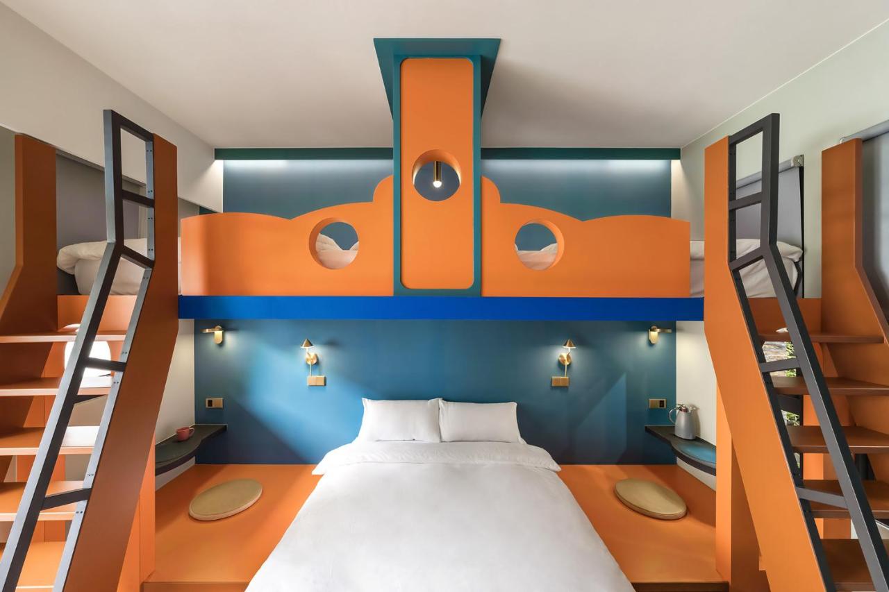 Camera Quadrupla Deluxe