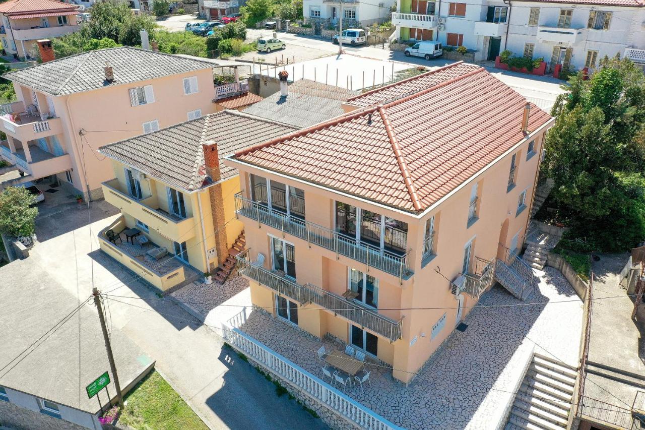 Appartamento con 2 Camere da Letto