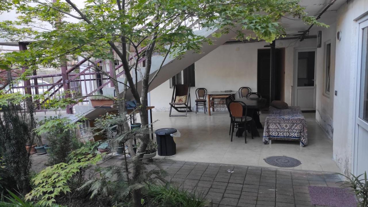 Guesthouse in Batumi 97 - Chambres d'hôtes Batoumi