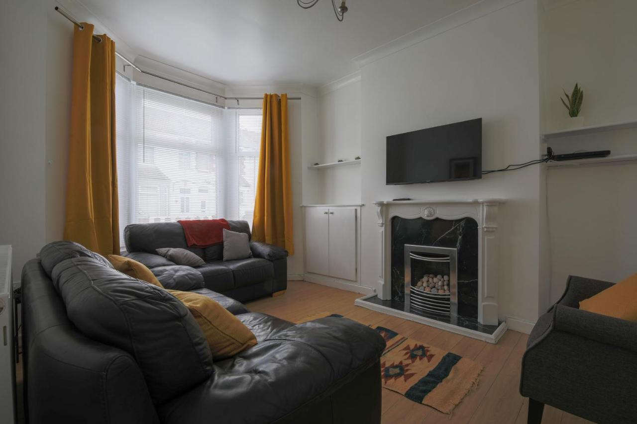 B&B Cardiff - A Perfect 3BD Home away from Home Canton Cardiff - Bed and Breakfast Cardiff