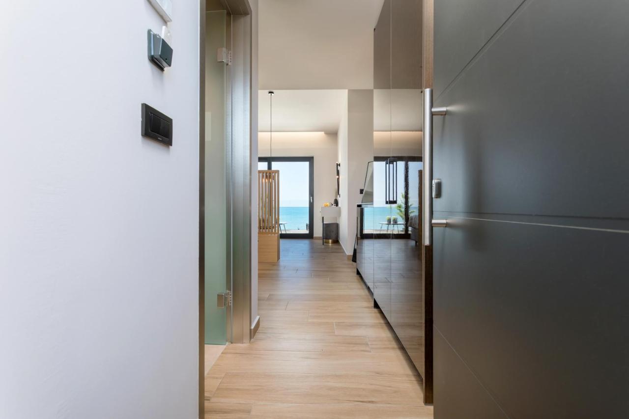 Queen Suite with Sea View