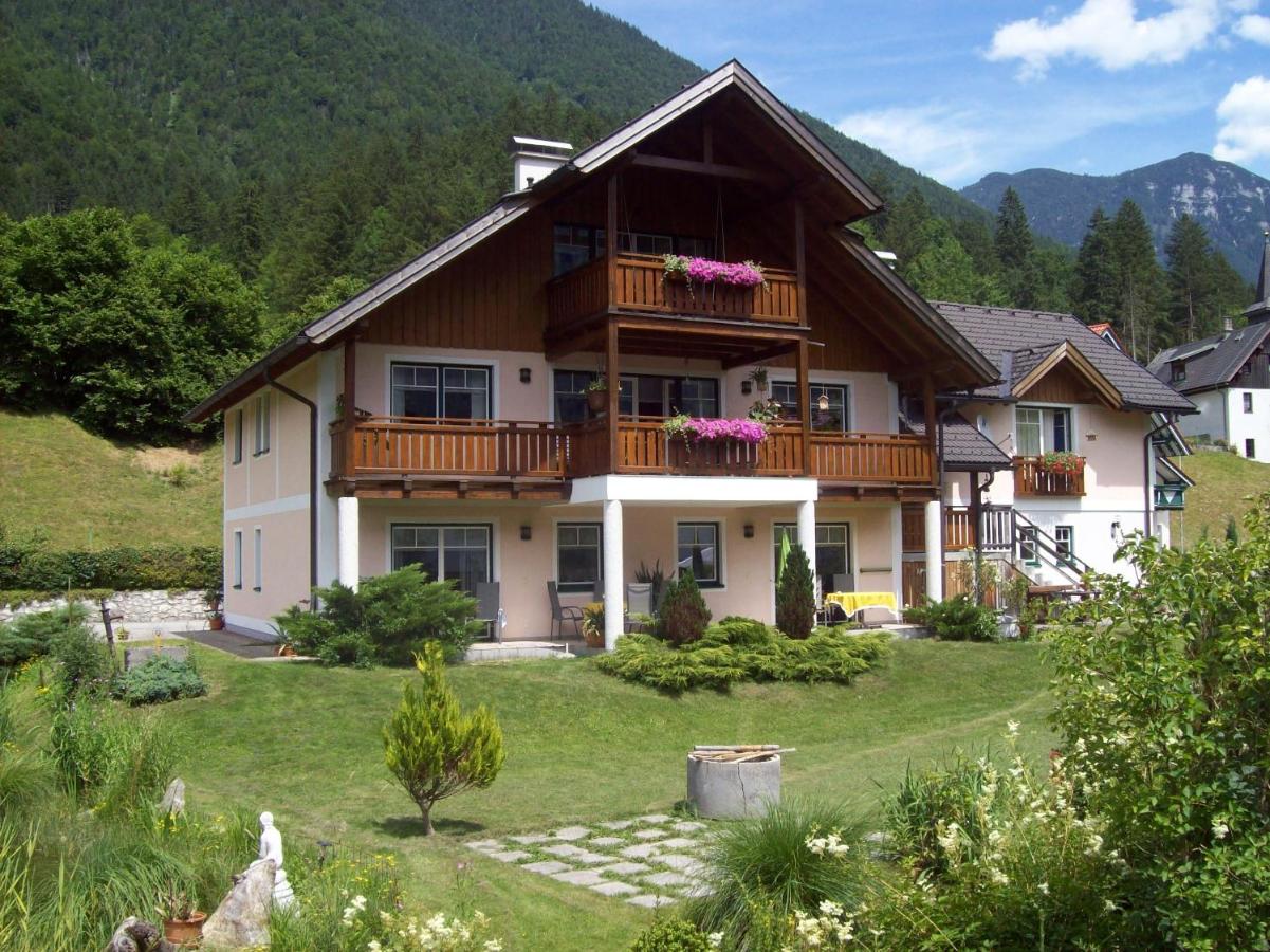 B&B Obertraun - Apartmenthaus Simmer - Bed and Breakfast Obertraun